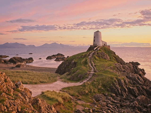 Goleudy Twr Mawr, Llandwyn Island, Wales by Sam Davis - Photographic Print 