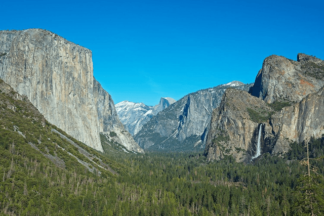 Tunnel View, Yosemite National Park, California by Sam Davis - Photographic Print