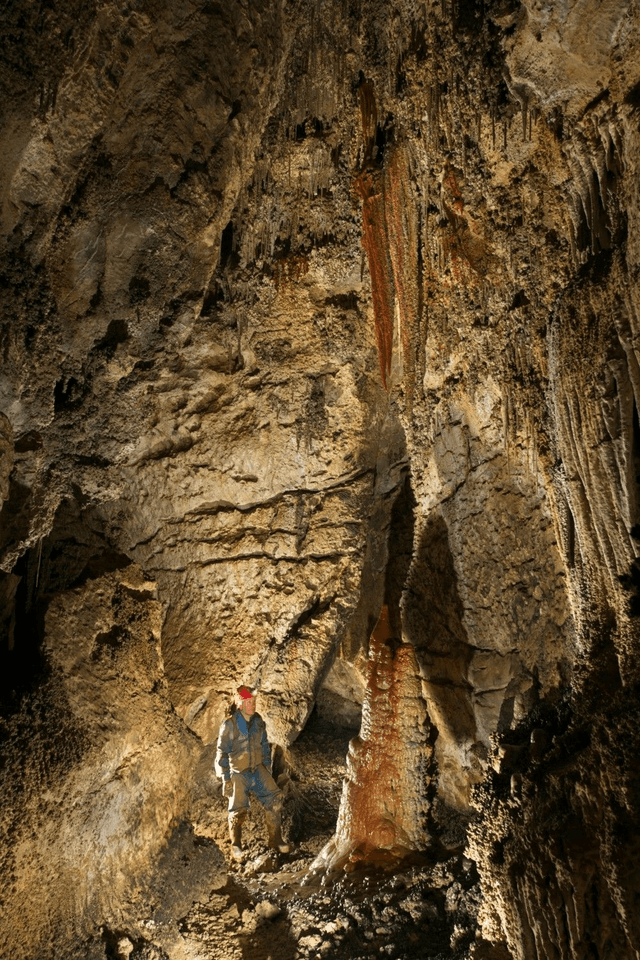 Red Monk, Cueva-Cubío de la Reñada, Sistema de Vega Sur by Sam Davis Photographer (2)