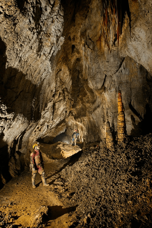 Cueva-Cubío de la Reñada, Sistema de Vega Sur by Sam Davis Photographer